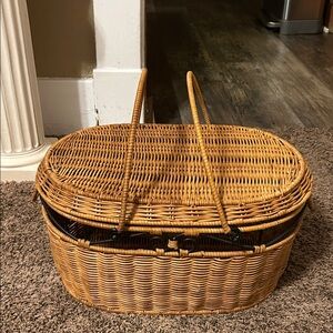 Charming Wicker Picnic Basket in Brown